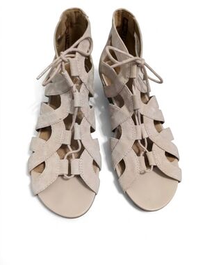 Clarks Artisan Suede Gladiator Sandals Women's 7.5 M Beige Lace Up Wedge Heel